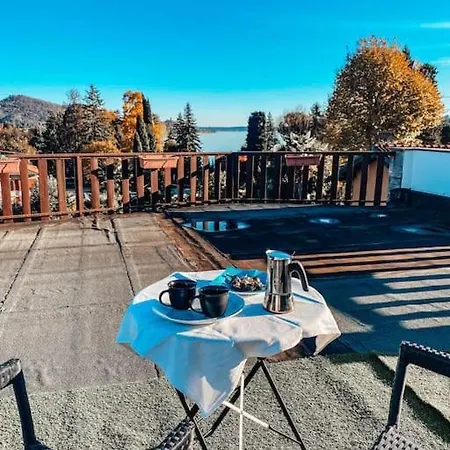 Lägenhet Casa Gioia Nebbiuno